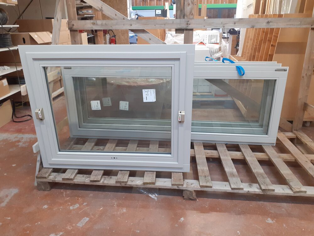 Fenêtre basculante sur mesure fabriquée à Domène
