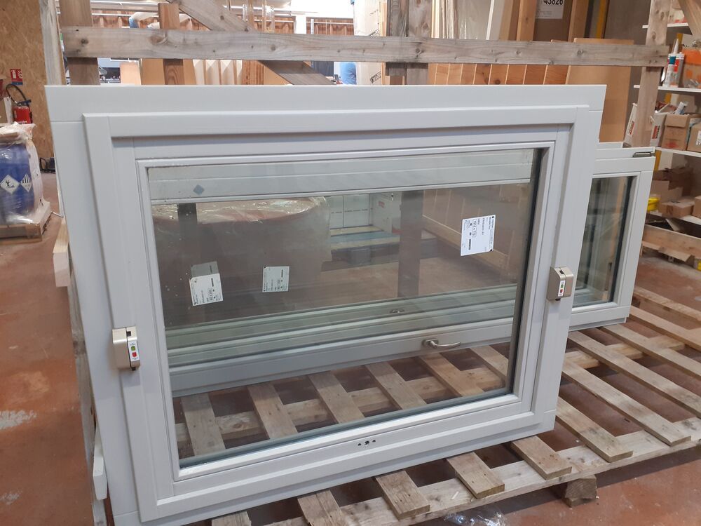 Fenêtre basculante sur mesure fabriquée à Domène